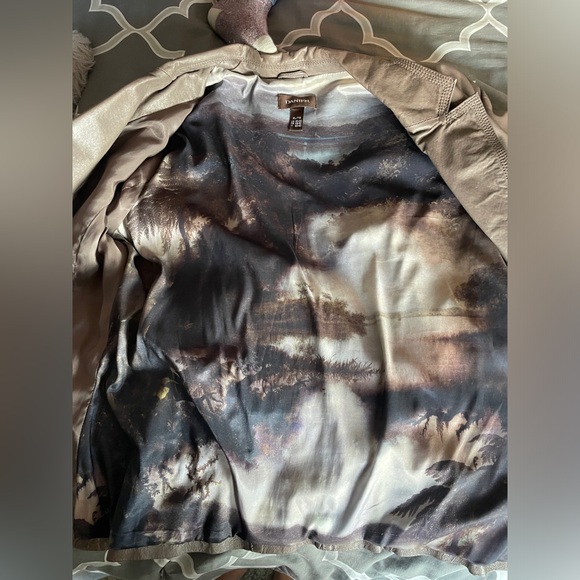 Leather Jacket - Picture 5 of 9